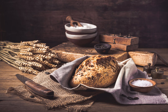 Fresh baked organic spelt flour bread with seeds