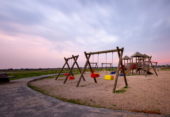 Long exposure photos taken with short shutter times, fantastic and original photos.