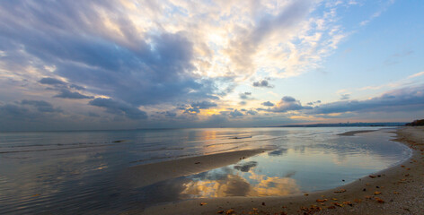 Long exposure photos taken with short shutter times, fantastic and original photos.