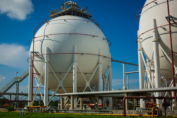 White spherical propane tanks containing fuel gas industry