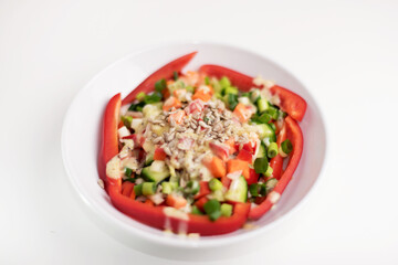 Salat in weißer Schüssel