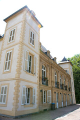 Das Château d'Urville (Schloss von Urville). Schloss im Gegenlicht. Lothringen, Frankreich