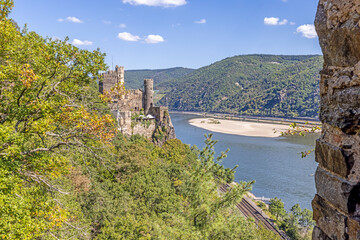 Picture of the Rhine near Assmannshausen with Rheinstein Castle