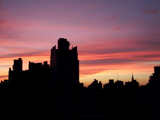 Fototapeta premium Atardecer en la ciudad