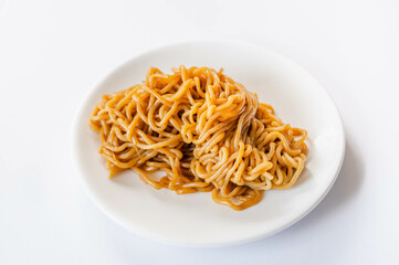 炒めたこんにゃく麺