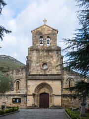Fototapeta na wymiar facade of the church of Santa Maria del Puerto in Santoña