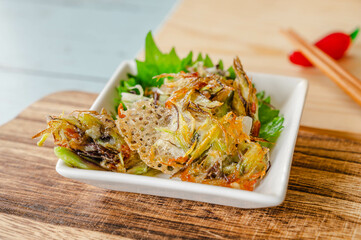 ミョウガと桜えびの薄焼き