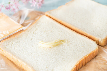 食パンに塗るバター入りマーガリン