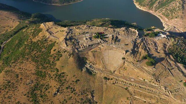 Pergamon Acropol aerial touristic world heritage unesco