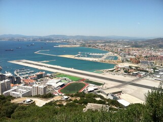 Obraz premium Rock of Gibraltar Airport from the rock