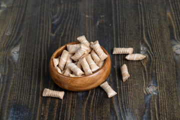 Waffle tubes with delicious filling