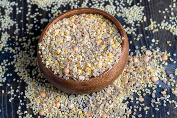 Mixed raw cereals from different types of plants