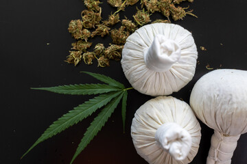 Thai and Asian herbal compress ball helps to relax. And it's a spa that makes you happy.