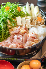 鶏肉のすき焼き鍋
