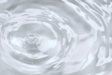 水