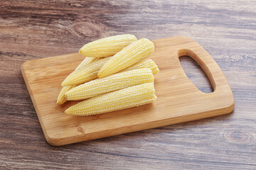 Raw natural organic baby corn