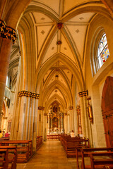 Obraz premium Innenansicht Kathedrale St. Nikolaus in Freiburg im Üechtland, Fribourg (Schweiz)