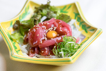 本マグロのユッケ