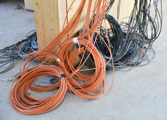 rouleaux de cables électriques © pascal bierret