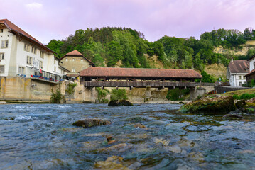 Bernbrücke in Freiburg (Fribourg) in der Schweiz