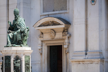 Fototapeta na wymiar Loreto, the monument dedicated to Pope Sixtus V.