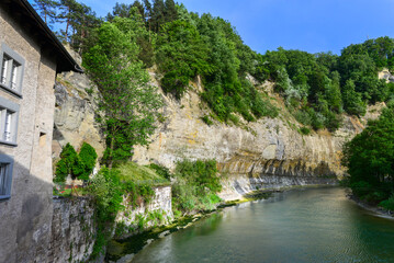 Saanetal mit Sandsteinfluhen in Freiburg im Üechtland, Fribourg (Schweiz)