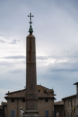Obraz premium Egyptian obelisk of Urbino
