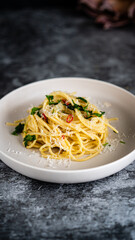 Pasta mit Chili und Öl