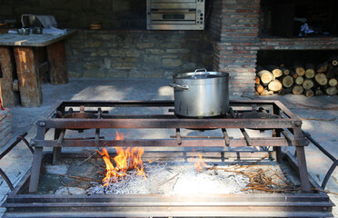 pot on the open hearth