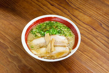 背脂の旨味たっぷりラーメン