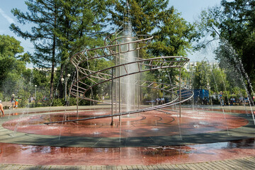 Working pedestrian fountain in Tereshkova park. Komso © Mikhail Galyshev
