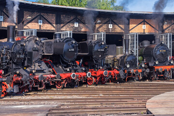 Dampflokomotiven im Süddeutschen Eisenbahnmuseum in Heilbronn
