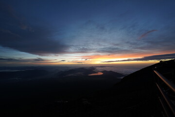 Fototapeta na wymiar 富士山　8合目付近からの日の出