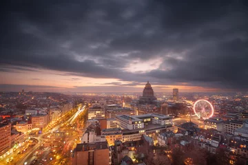 Fototapeten Brüssel, Belgien Stadtbild in der Abenddämmerung © SeanPavonePhoto