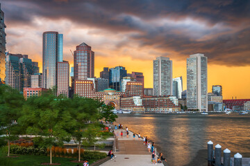 Fototapeta na wymiar Boston, Massachusetts, USA downtown city skyline and pier at dusk.