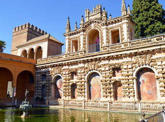 Fototapeta premium Estanque de Mercurio y Galería de Grutescos, Jardines del Alcázar de Sevilla, España