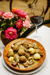 Escaldums de Pollastre, - guisado de pollo mallorquin-, receta tradicional mallorquina, Mallorca,Islas Baleares,Spain.