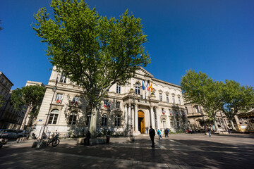 Fototapeta premium ayuntamiento - Hotel de la Ville-, plaza de Horlage, Avignon,Francia, Europa