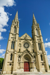 Fototapeta na wymiar La catedral de Notre Dame y Saint Castor, Nimes, capital del departamento de Gard,Francia, Europa