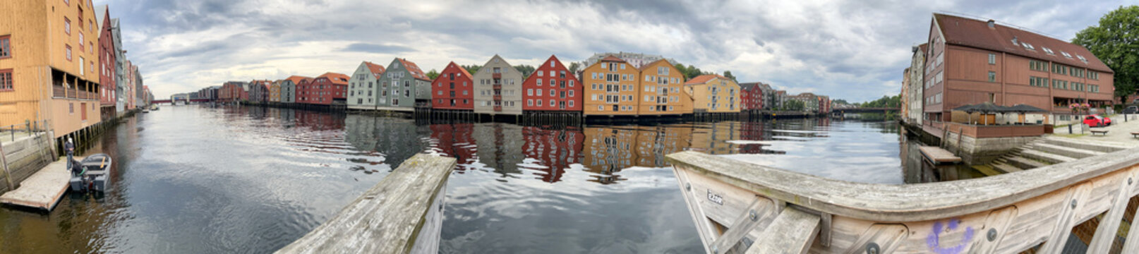  Panorama from Old buildings by the Nidelven (river) in Trondheim, Trøndelag, Norway, Scandinavia, Europe

