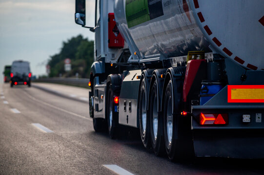 Transport drogowy.	