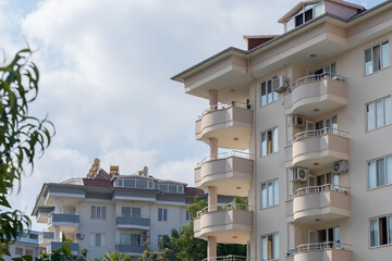 Naklejka premium Residential area with modern architecture of the southern city.