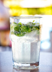 Mojito, bebida tropical.