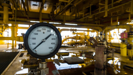 The pressure gauge paging from the pipe on the offshore wellhead does not show pressure.