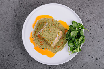 grilled tuna with walnut sauce and spinach