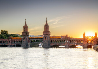 Fototapeta premium Oberbaumbrücke Berlin