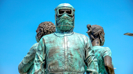 The 'Pandemic Heroes Monument', in memory of the health workers who struggled with the coronavirus...