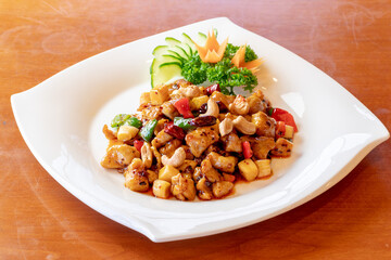 鶏もも肉の唐辛子カシューナッツ炒め