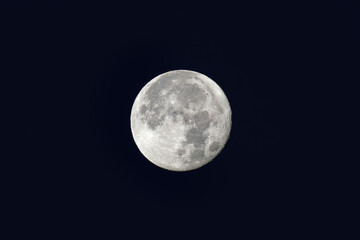 13 august 2022, full moon from Paris suburb