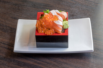 鮭とイクラのミニ親子丼